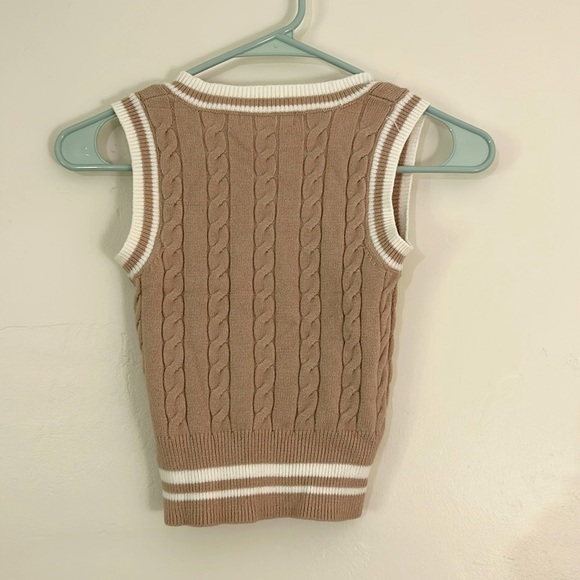moon & madison Cropped Sweater Vest || Juniors Size Small - Picture 2 of 4